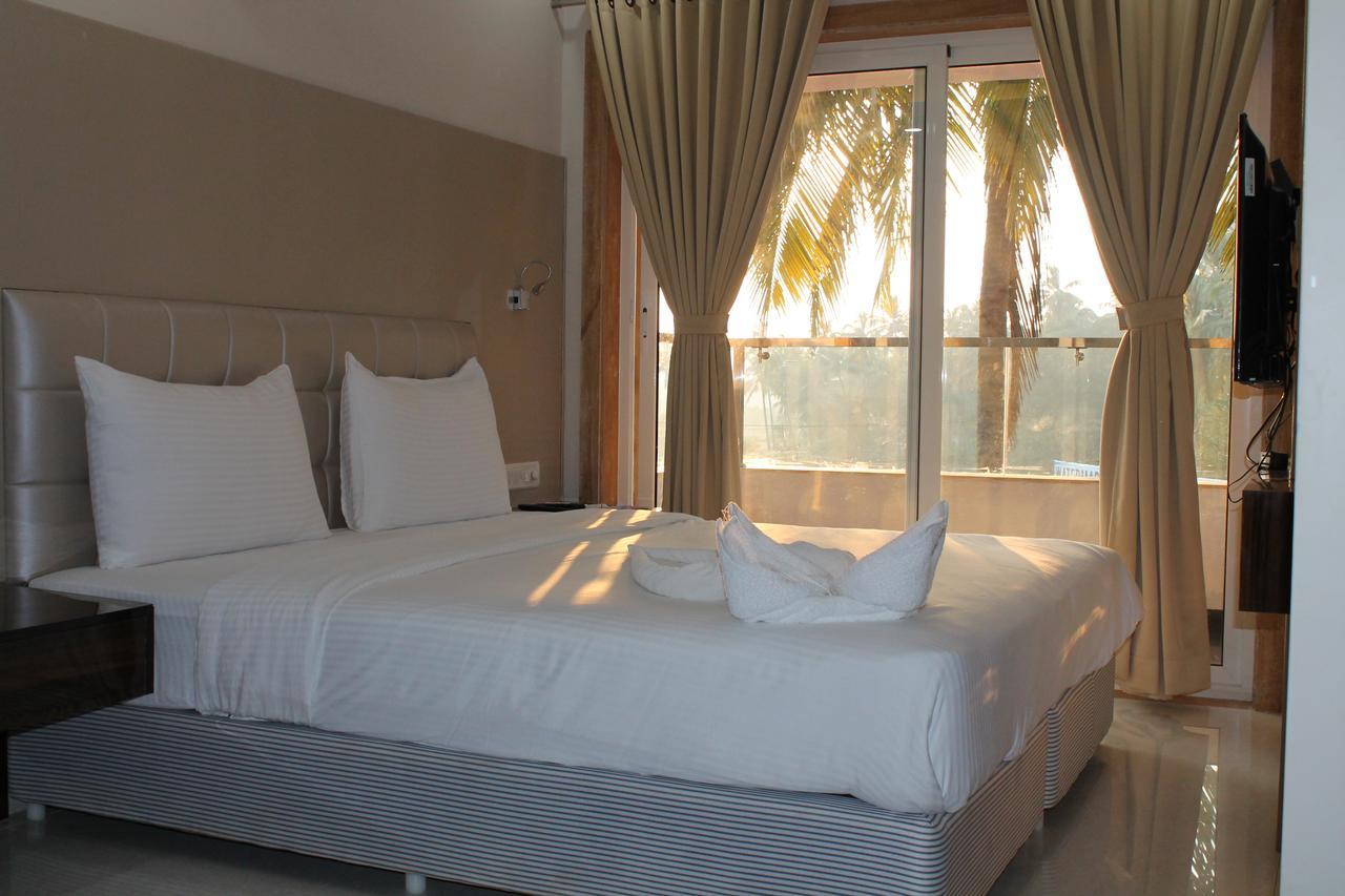 Hotel Goa Continental Arpora Exterior photo