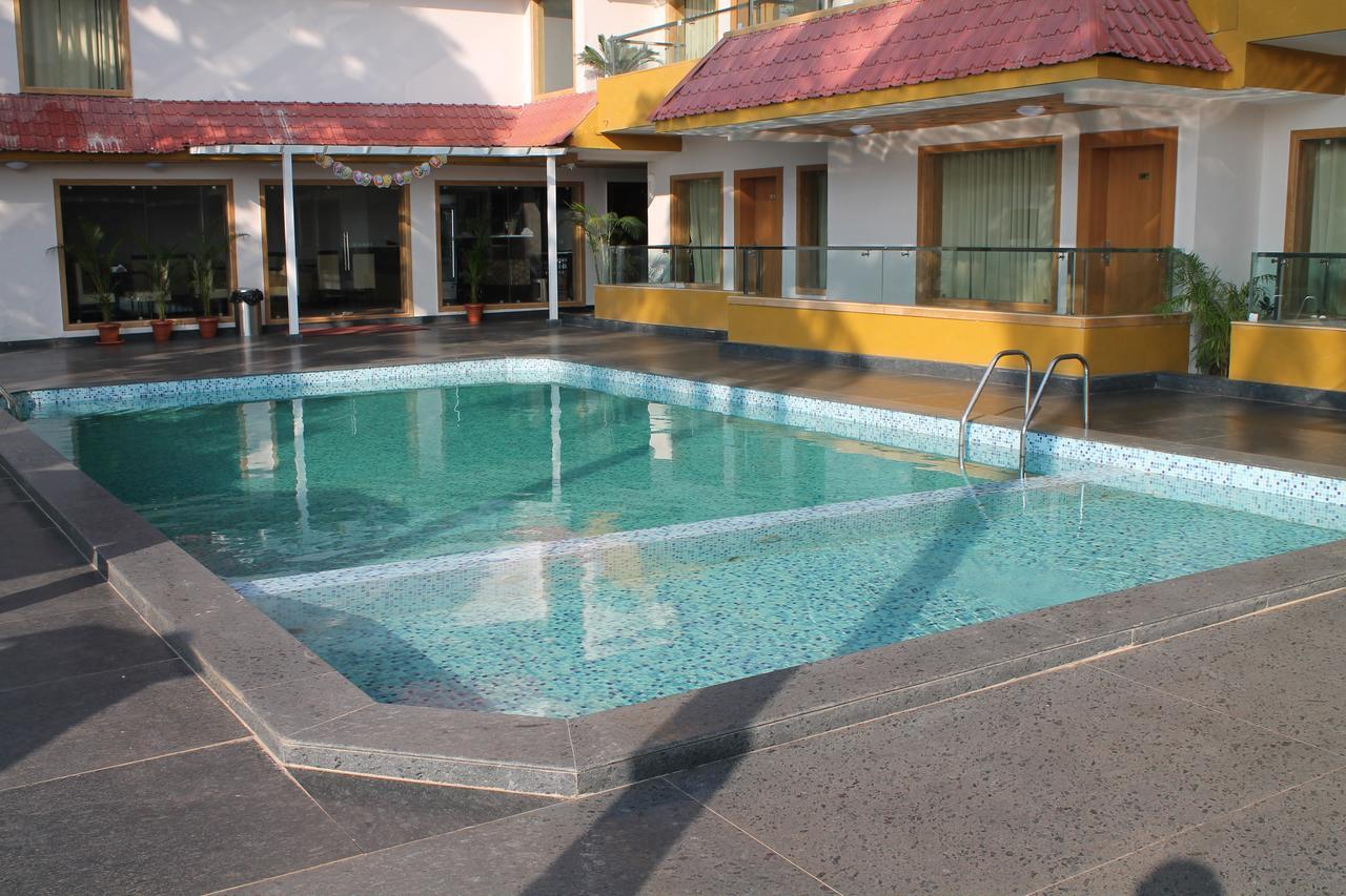 Hotel Goa Continental Arpora Exterior photo