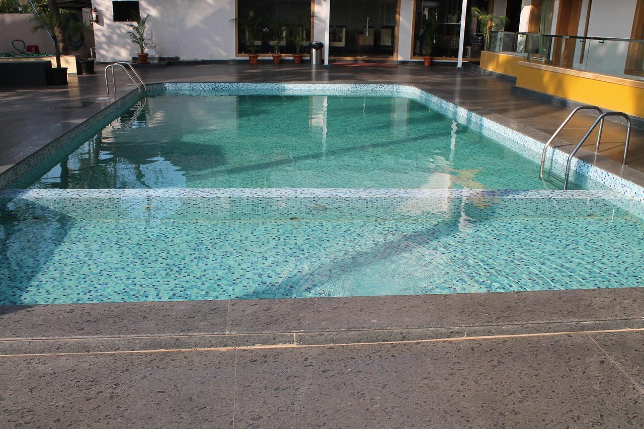 Hotel Goa Continental Arpora Exterior photo